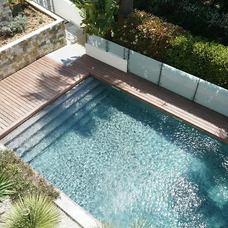 Beautiful With Swimming Pool In אנטיב
