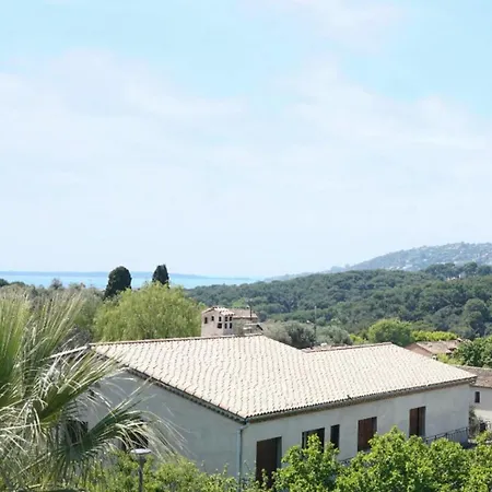 Beautiful With Swimming Pool In דירה *